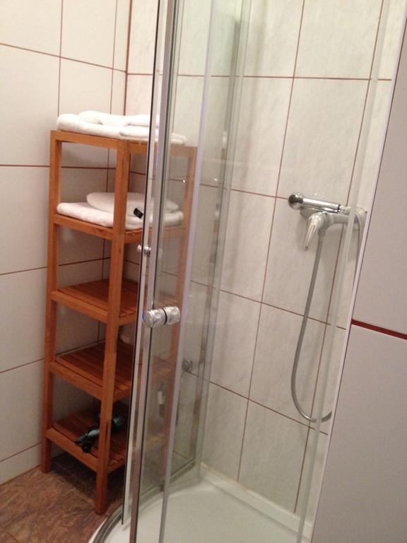 Debo Apartments - Contactless Check In Vienna Room photo